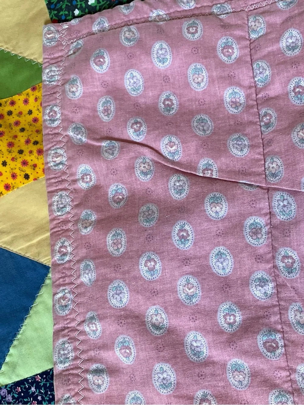 70’s Handmade Machine Zig Zag Stitch Multi Colored Patchwork Throw Lap Quilt